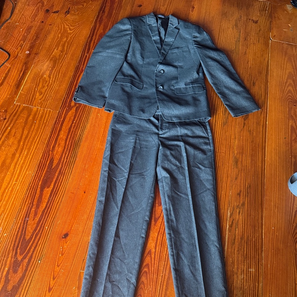 Van Heusen Charcoal Gray Suit Jacket Boys